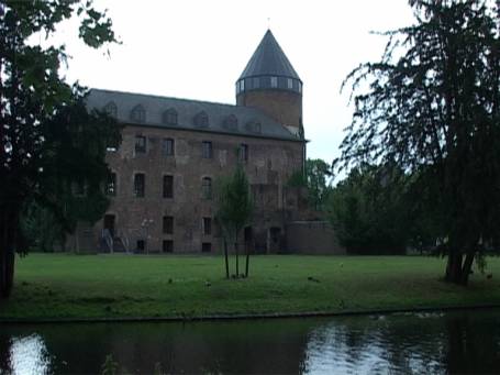 Brüggen : Burgwall, Burg Brüggen von Nordosten gesehen